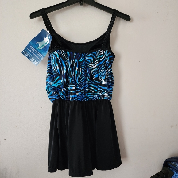 Great Lengths By Longitude Plus Bombay Blouson Swimdress Size 8 NWT Pockets - Picture 4 of 13